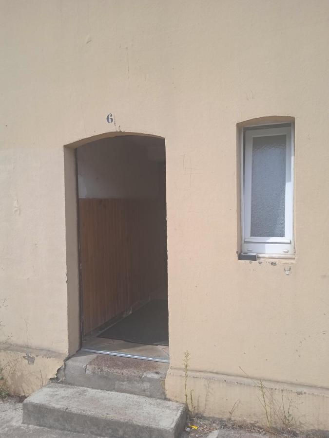 Logement Frontiere Du Luxembourg Nilvange Exterior photo